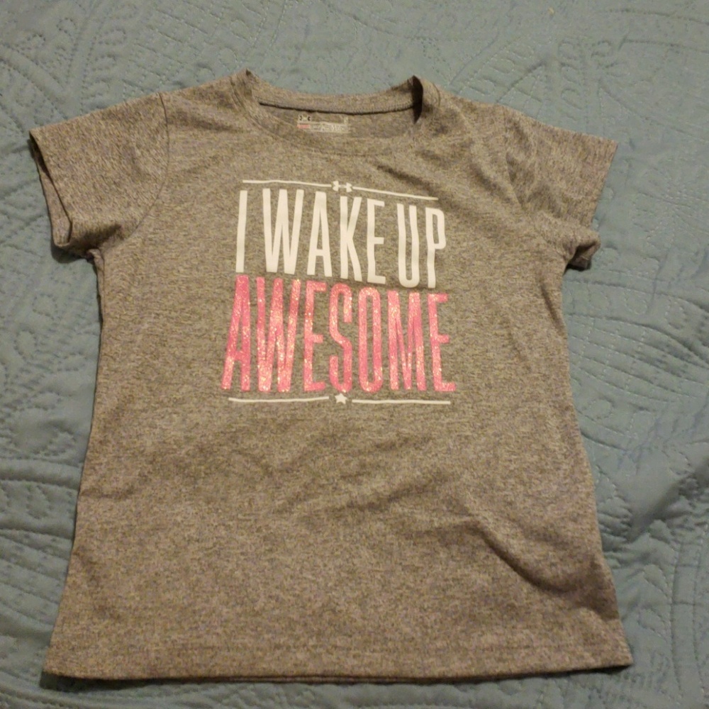 Gurls Under Armour shirt